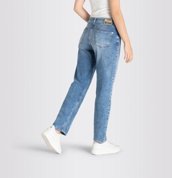 Entdecken Sie die trendstarken Stretch Hosen von Mac Straight , Light Authentic Denim
